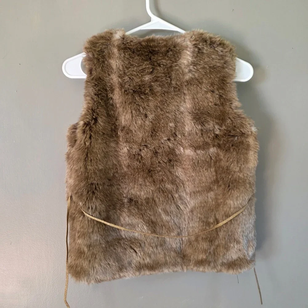 OshKosh Girls Faux Fur Vest Size 10/12 Brown Polka Dot Gold Belt Old Money